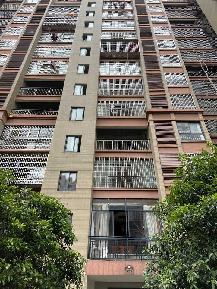 宁乡市经开区东升路与三环路口香樟美地2栋508室